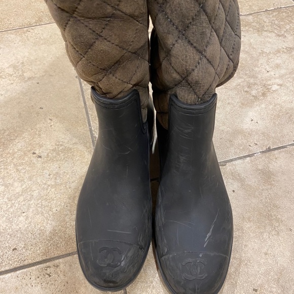 Chanel Snow/Rainboots - Picture 2 of 4